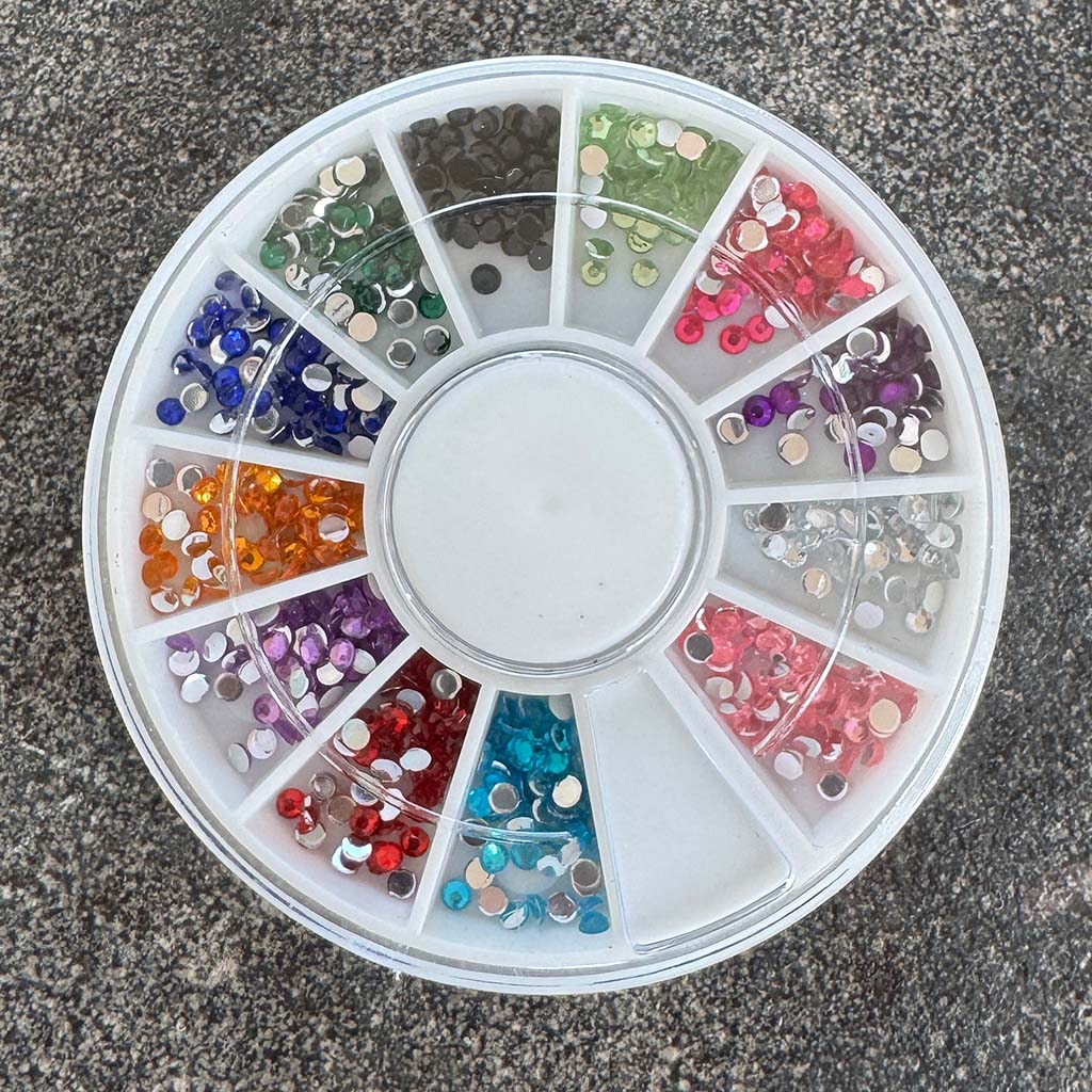 Rhinestones nail art