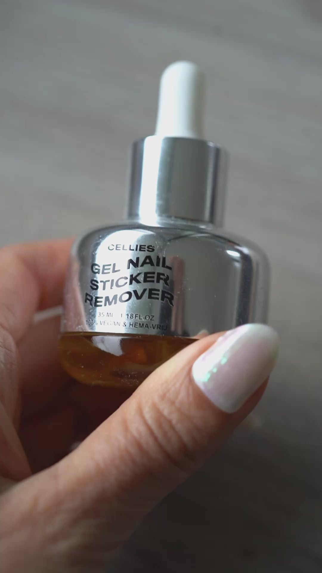 Load video: Removal Oil XL